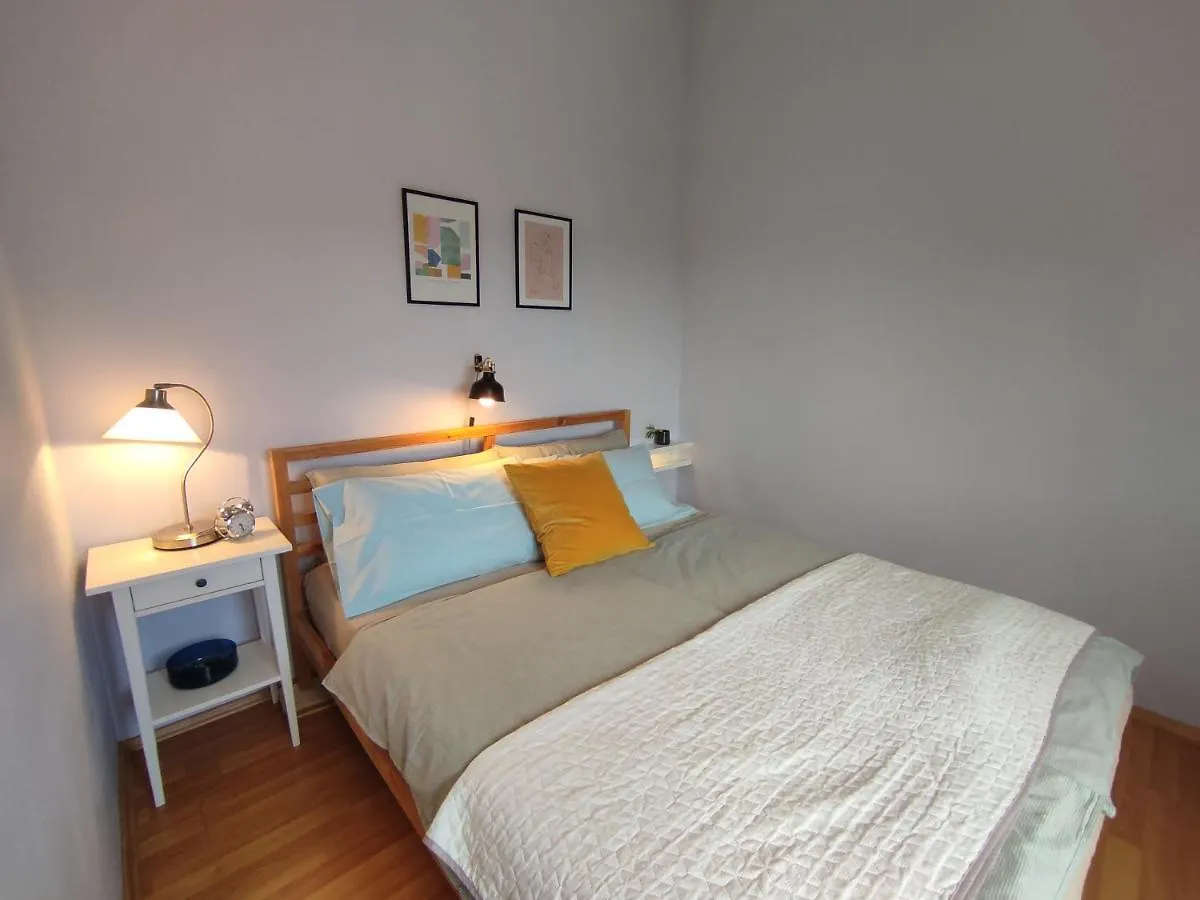 Apartment For Two 200M From The Beach Pula Croatia
