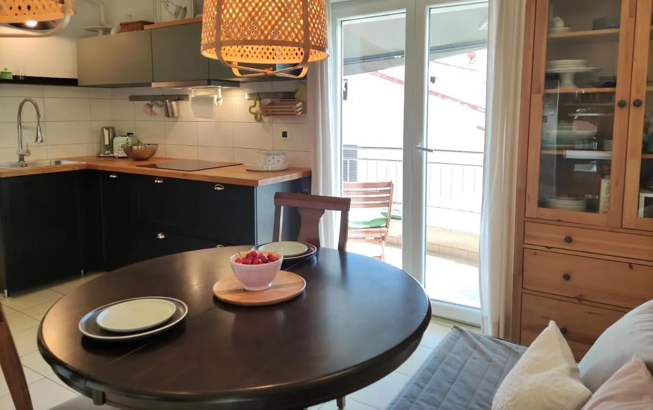 Apartment For Two 200M From The Beach Pula