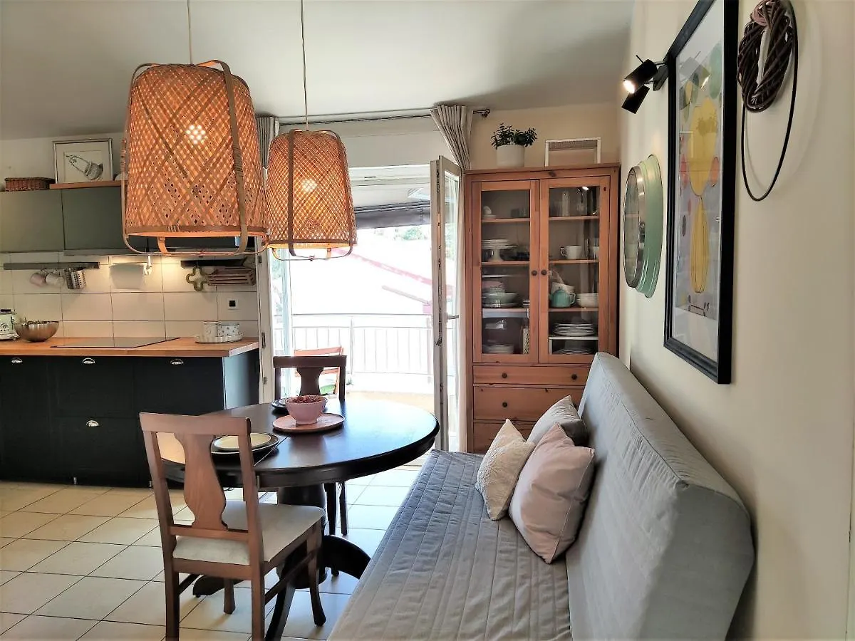 Apartment For Two 200M From The Beach Pula