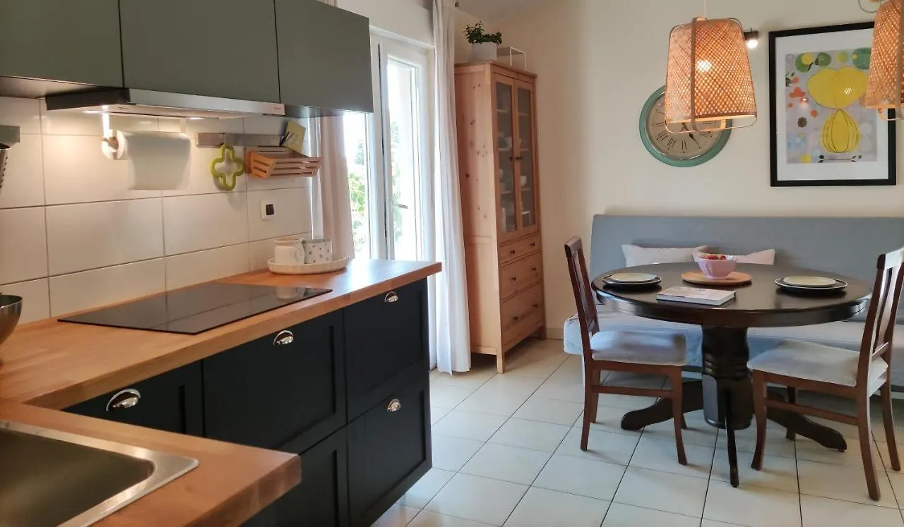 Apartment For Two 200M From The Beach Pula 0*,
