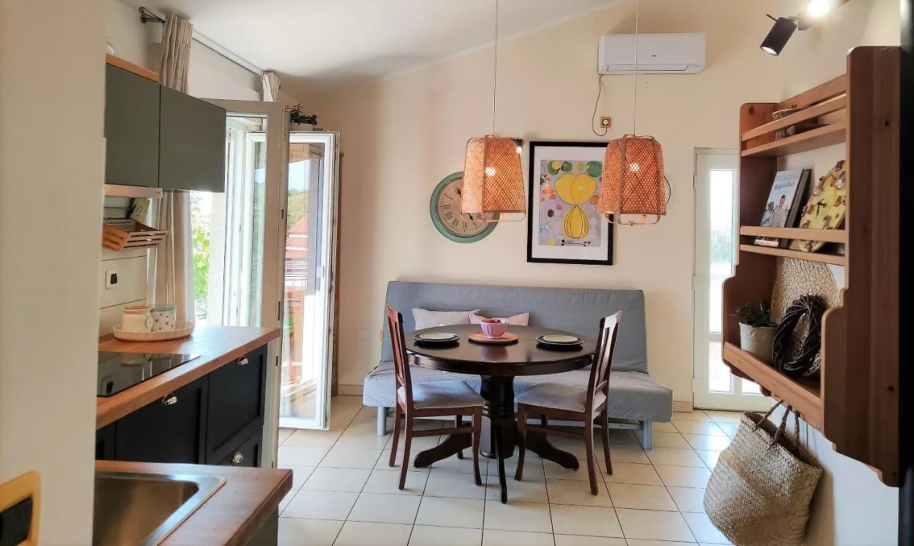 Apartment For Two 200M From The Beach Pula