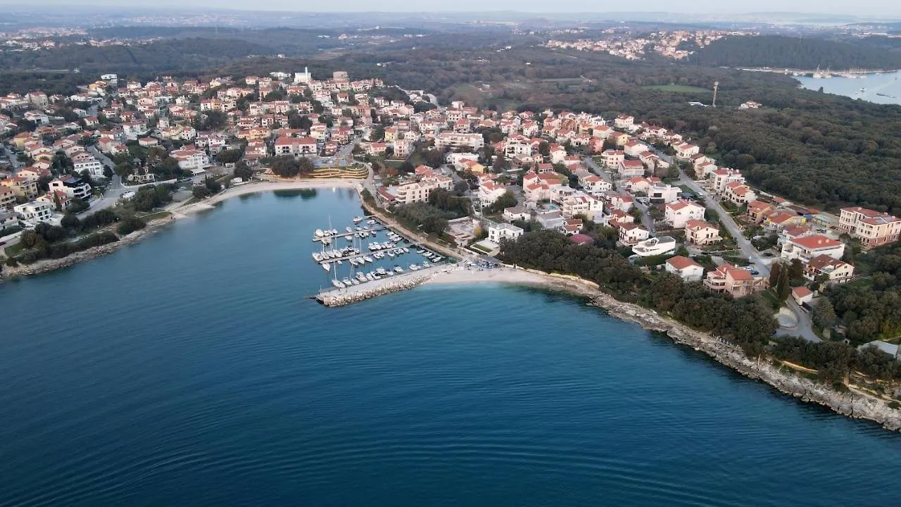 Apartment For Two 200M From The Beach Pula