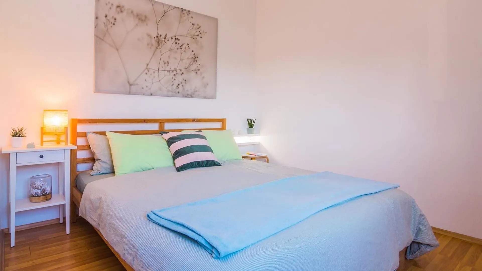 Apartment For Two 200M From The Beach Pula