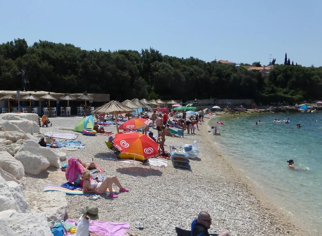Apartment For Two 200M From The Beach Pula